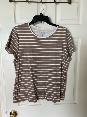 croft & barrow Taupe and White Striped Tee-Tees are 3 for $12 bundled 💚